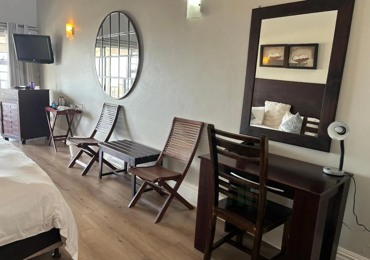 Sir Roys At The Sea Bed & Breakfast Port Elizabeth