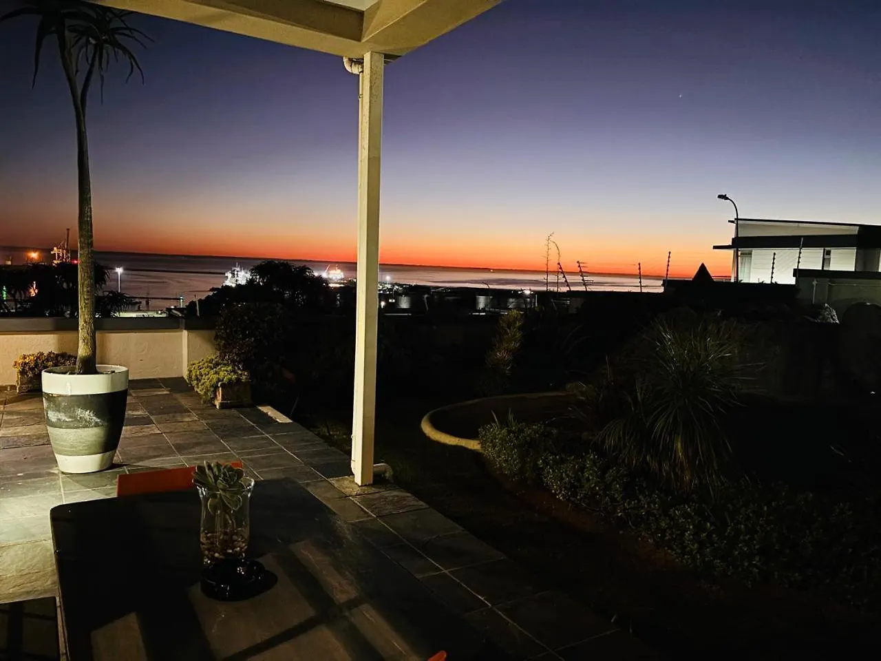 Sir Roys At The Sea Bed & Breakfast Port Elizabeth